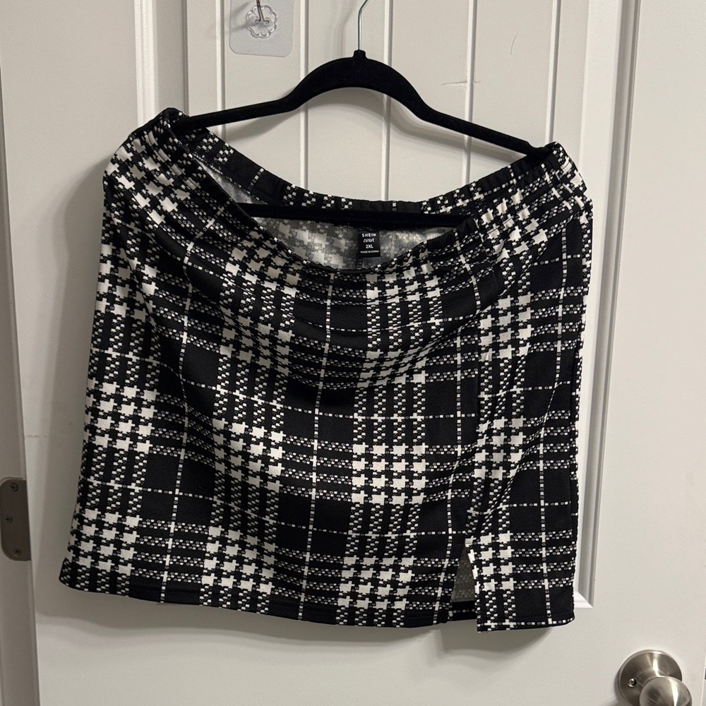 SHEIN Black and White Check Pencil Skirt